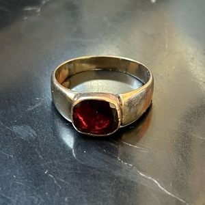 Antique Garnet Ring in 9k Rose Gold